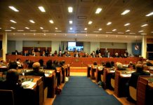 Vitalizi, dietrofront. La Regione li reintegra con la complicità del M5S