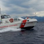 Catamarano in avaria a largo di Pastena, paura per otto tedeschi. Prorogata allerta meteo.