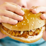 Poveri e obesi. Il classismo del cibo colpisce al Sud.