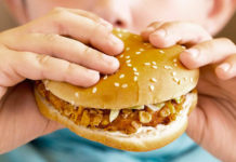 Poveri e obesi. Il classismo del cibo colpisce al Sud.