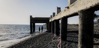 Illeciti, cemento, abusivismo: l’assalto alle coste del Sud