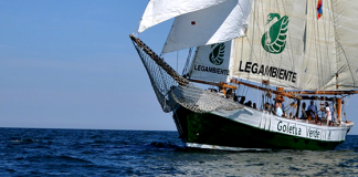 Salpa Goletta Verde. Il 4 agosto tappa ad Acciaroli