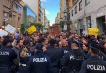“Liberi di dissentire”. Salerno scende in piazza contro il decreto sicurezza
