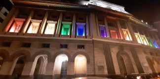 Il Salerno Pride ricorda i moti di Stonewall. E Palazzo di Città si tinge di arcobaleno