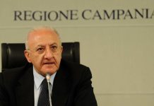 Regionali, De Luca divide il Pd. De Magistris apre a un patto civico con i 5S