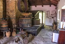 Laurito, Estate in mostra: cultura contadina, ferro battuto e antichi macina caffè