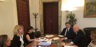 Autonomia, asse Pd-M5S. Lezzi: “Proposta impraticabile”. De Luca: “Difendere il Sud”