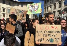 Sciopero del clima, circolare del ministero: “Giustificate le assenze a scuola”