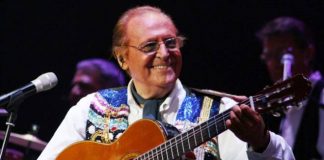 San Matteo con Renzo Arbore in Piazza della Concordia