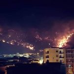 Sarno, l’inferno di fuoco che accentua il rischio idrogeologico