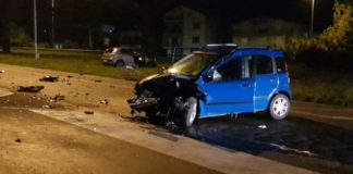 Scontro tra auto a Polla: dodicenne in gravi condizioni