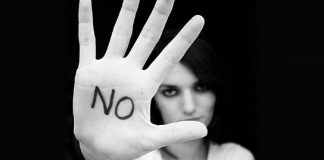 Violenza sulle donne: ecco a chi possono rivolgersi le vittime per chiedere aiuto