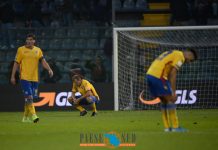 Una farsa che sopprime sogni e fame di protagonismo