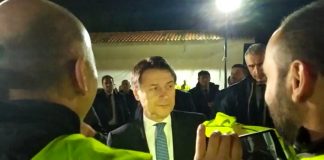 Conte a Vallo: “Entro l’anno un piano per il Sud. Fermare emorragia di giovani”