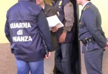 Droga spedita tramite l’ufficio postale: arrestati mittente e destinatario