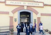 Tangente di 1000 euro al mese per spacciare: accusati 2 uomini nel salernitano