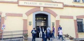 Tangente di 1000 euro al mese per spacciare: accusati 2 uomini nel salernitano