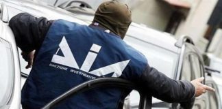 Usura e violenza privata con metodi mafiosi: scattano gli arresti a Salerno