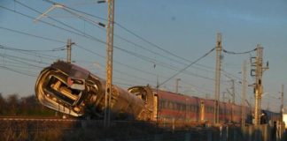 Deraglia Frecciarossa diretto a Salerno: 2 morti
