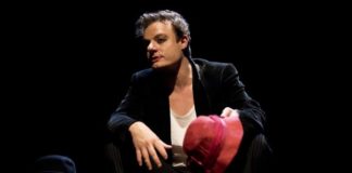 “L’ammore nun’è ammore”: al Ghirelli i versi di Shakespeare in napoletano