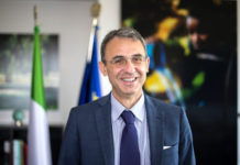 Campania 2020. M5s, la mossa Costa. De Luca ricandidato ma si riapre la trattativa