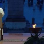 “Nessuno si salva da solo”. Il messaggio di speranza di Papa Francesco