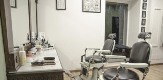 Campania arancione, l’ordinanza: cambiano gli orari dei negozi, potenziato il trasporto pubblico