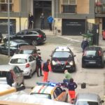 Salerno, si lancia dal balcone di casa: tragedia in Via Freda