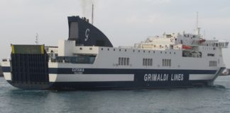 Sbarcati al porto di Salerno 96 passeggeri italiani di rientro da Tunisi: nessun caso a bordo