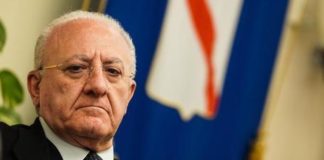 Campania: pensioni al minimo raddoppiate, De Luca: “Giornata storica”