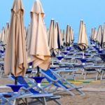 Lavoratori stagionali, Noi Consumatori annuncia: “Molti non riapriranno”