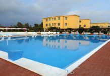 Campania, da oggi riaprono B&B, piscine e palestre