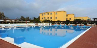 Campania, da oggi riaprono B&B, piscine e palestre