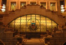 Salerno, sei consiglieri del Comune lasciano la maggioranza: “Abbandonati dal sindaco Napoli”