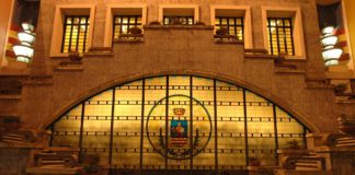 Salerno, sei consiglieri del Comune lasciano la maggioranza: “Abbandonati dal sindaco Napoli”