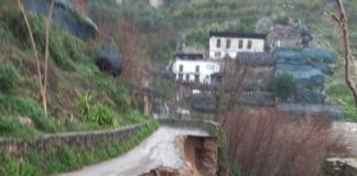 Smottamenti e frazioni isolate, il salernitano flagellato dal maltempo