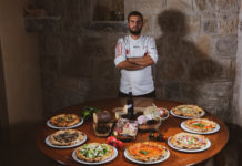 Tra una pizza stellata e un “Apemontano”: a Caggiano riapre “Le Grotticelle”