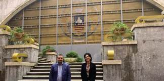 Press-pass e multe, l’opposizione insorge contro il regolamento d’accesso per i giornalisti a Palazzo di città: “Ritorno al Medioevo”