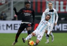 Altro che luci, a San Siro il buio è totale