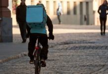 Disuguaglianze retributive e lavoro povero: crollano i salari